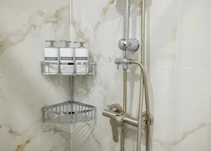 Apartment Talkabout - Spacious 48 Sqm - 3' To Metro - Next To Ippokrateio Hospital *
