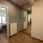Talkabout - Spacious 48 Sqm - 3' To Metro - Next To Ippokrateio Hospital Appartement