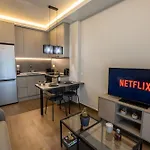 Talkabout - Spacious 48 Sqm - 3' To Metro - Next To Ippokrateio Hospital Appartement