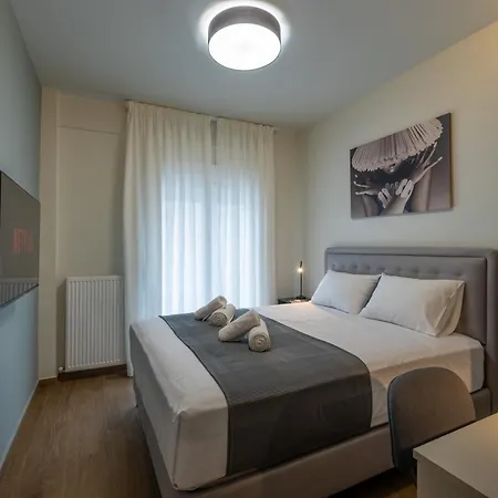 Talkabout - Spacious 48 Sqm - 3' To Metro - Next To Ippokrateio Hospital * Салоники