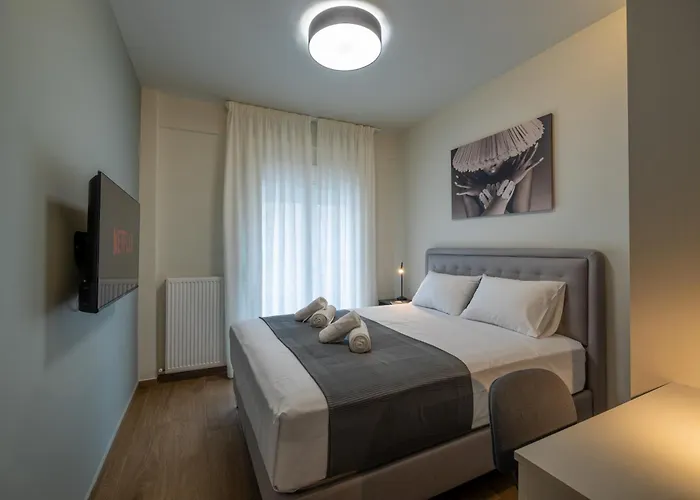 Talkabout - Spacious 48 Sqm - 3' To Metro - Next To Ippokrateio Hospital * テッサロニキ