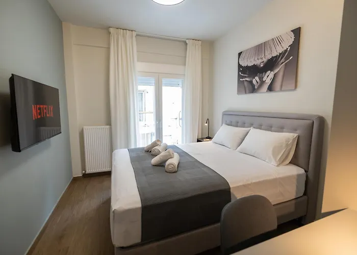 Talkabout - Spacious 48 Sqm - 3' To Metro - Next To Ippokrateio Hospital *