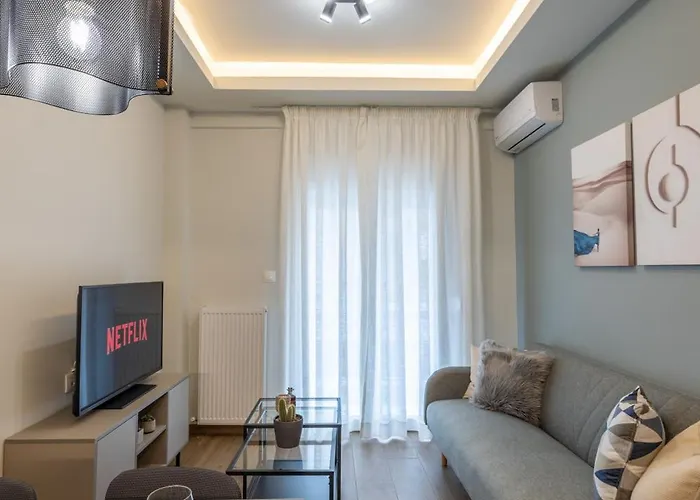 Talkabout - Spacious 48 Sqm - 3' To Metro - Next To Ippokrateio Hospital *