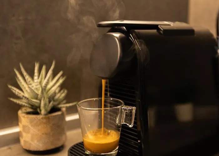 Apartament Talkabout - Spacious 48 Sqm - 3' To Metro - Next To Ippokrateio Hospital Salonic